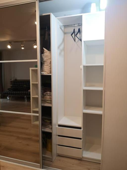 Lovely One Bedroom Condo Next Mall Vitan Bucureşti Exterior foto