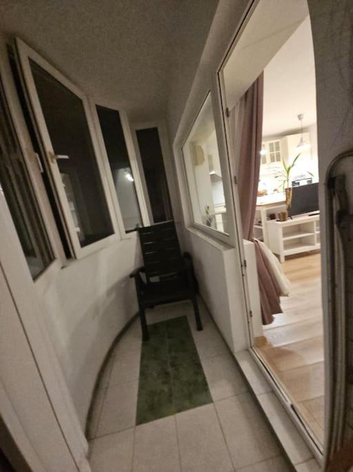 Lovely One Bedroom Condo Next Mall Vitan Bucureşti Exterior foto